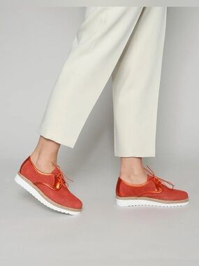 NEW ESSKA Hilda Rust size 39 / 8 mesh flats derbies oxfords brogues orange red